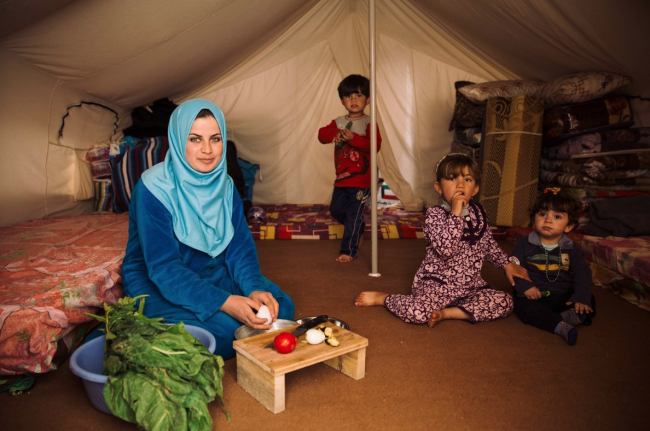 المرأة العربية.. كيف أصبحت ملاذنا الوحيد في عالمنا العربي المُظلم؟