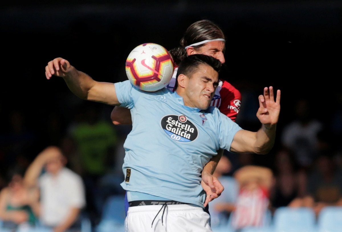 يحتاج للتضحية بواحد من هؤلاء.. جواز السفر يعطل برشلونة عن إتمام صفقة بديل سواريز