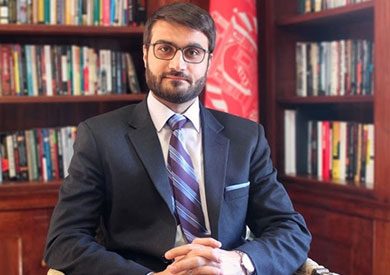 أمريكا تقاطع مسؤولاً أفغانياً كبيراً في خلاف بشأن محادثات السلام