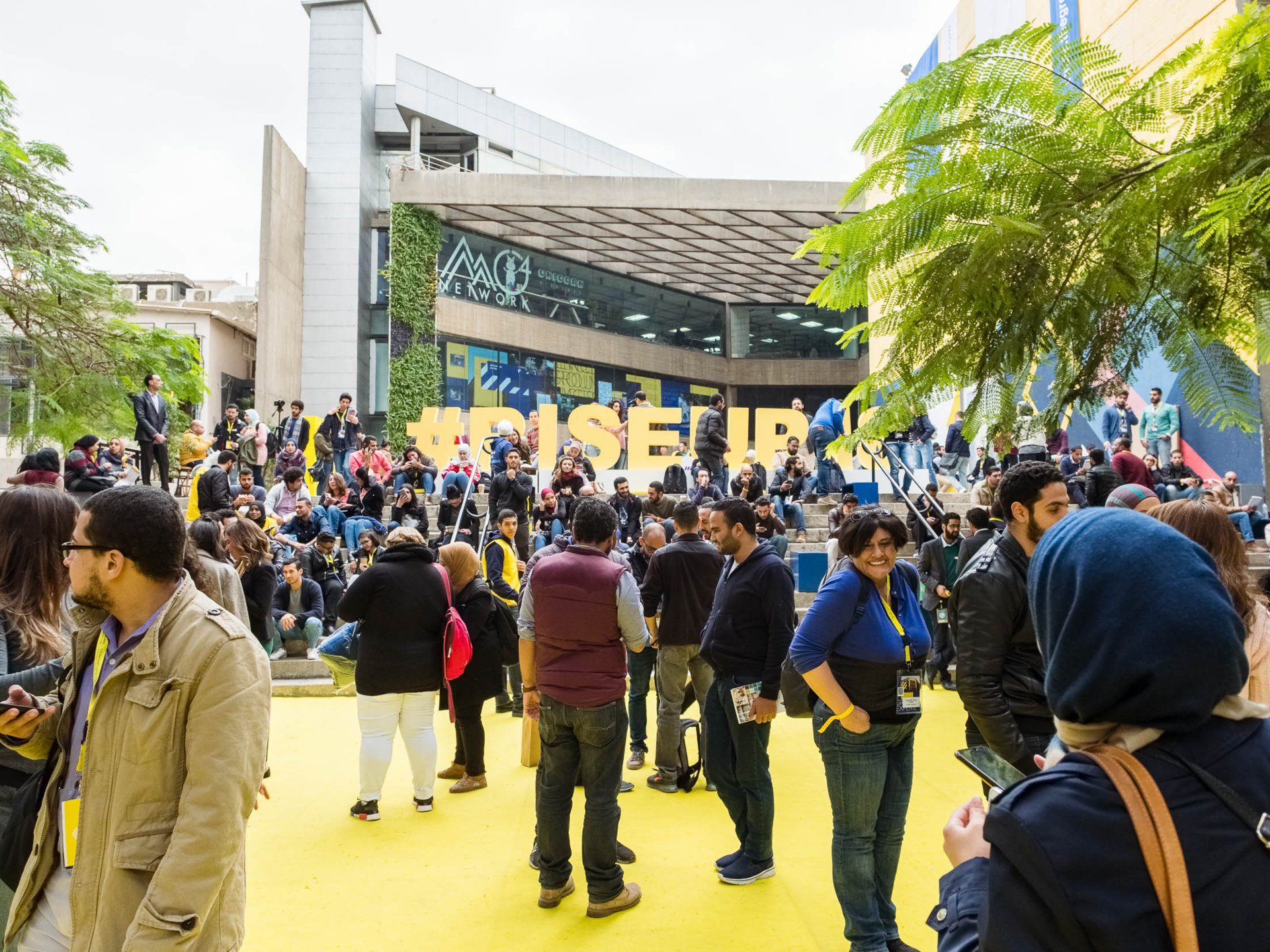 مصر تتجهَّز لتكون أهم مركزٍ للتكنولوجيا في إفريقيا.. لكنْ مشكلتان كبيرتان قد تبدِّدان هذا الطموح!