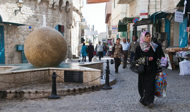 نوال جبر: الكادحة المكافحة