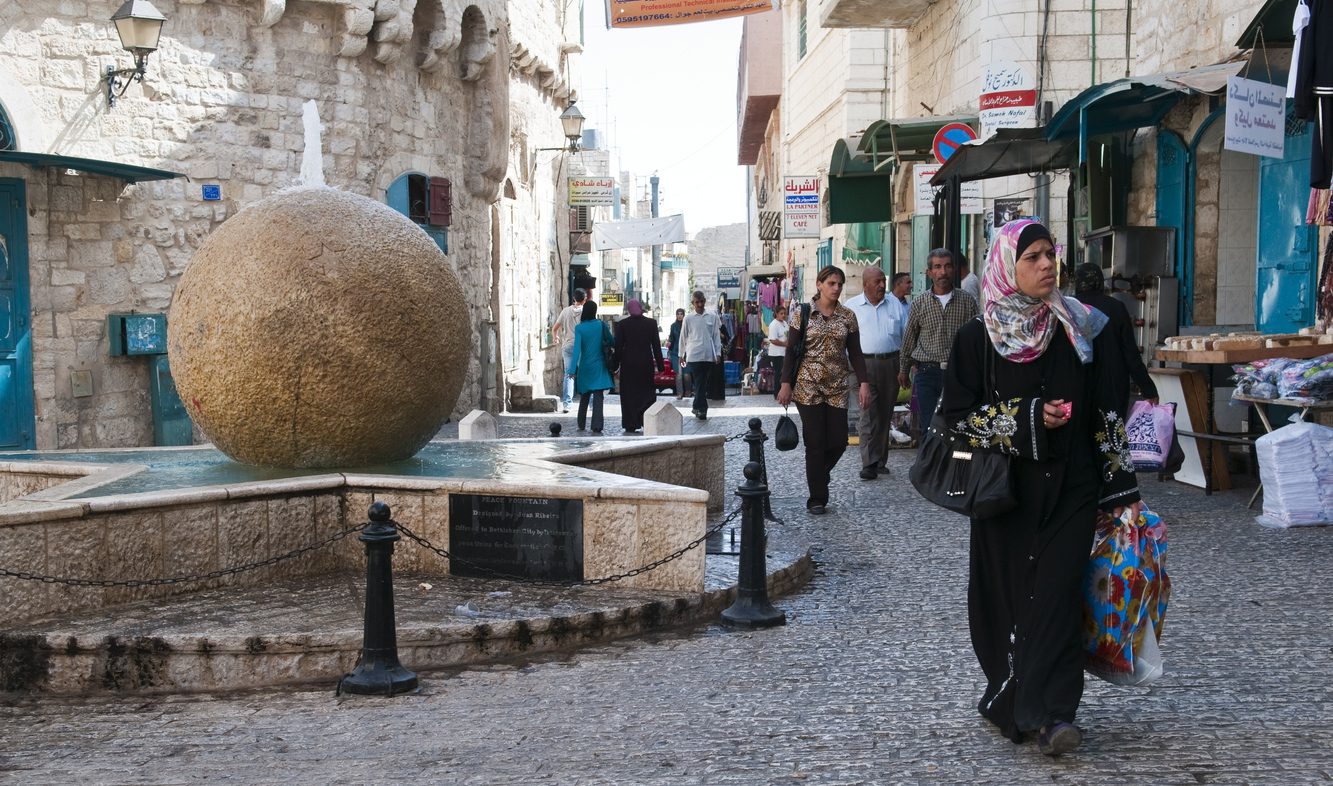 نوال جبر: الكادحة المكافحة