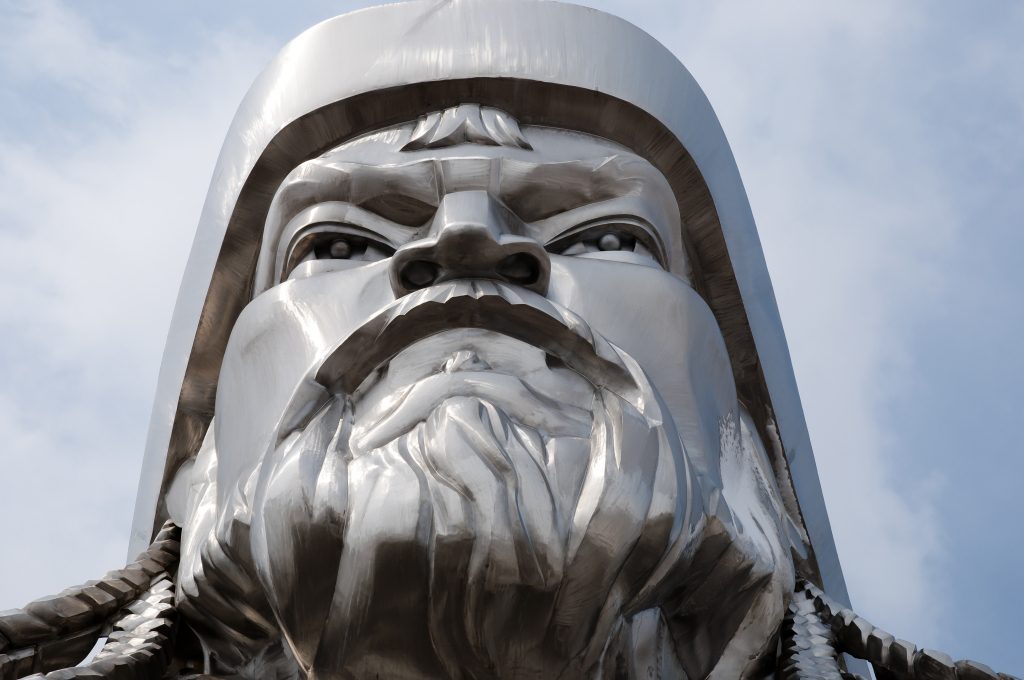 تمثال تذكاري للزعيم المغولي جنكيز خان في العاصمة المنغولية أولان باتور (iStock)