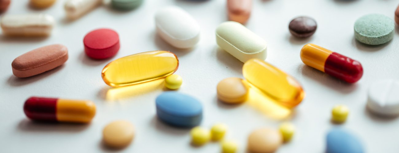 ما هو الكبتاجون وماذا يفعل بأجسادنا بعد تناوله؟ | عربي بوست