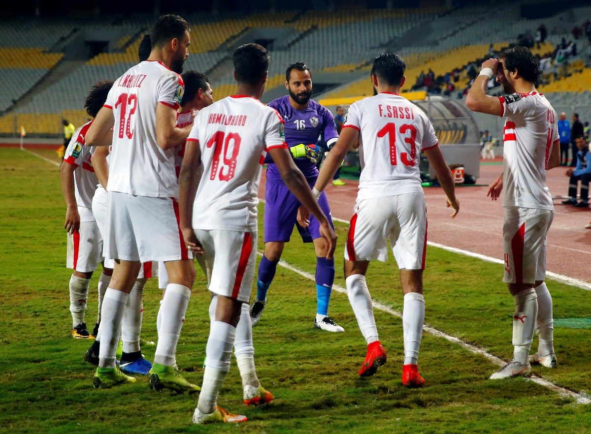 سجال بين الجماهير على تويتر.. حكم يمنع الجمهور من حضور مباراة القمة في مصر