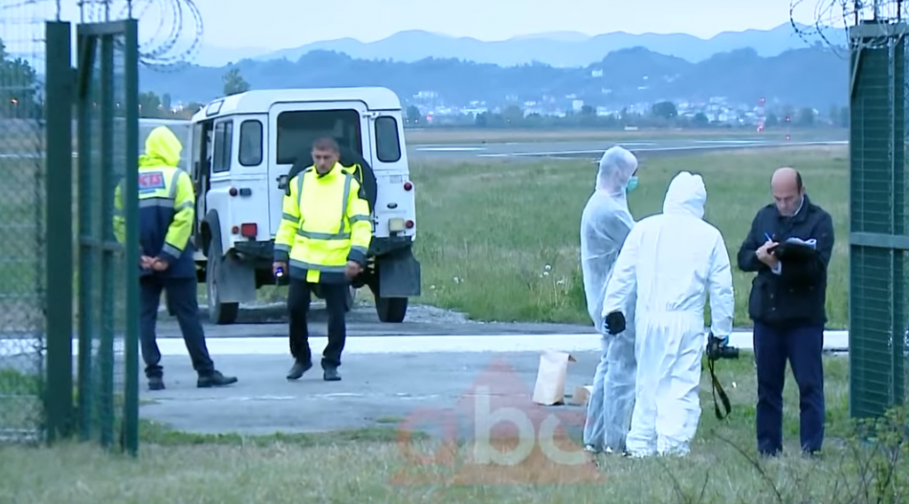 مطار البانيا