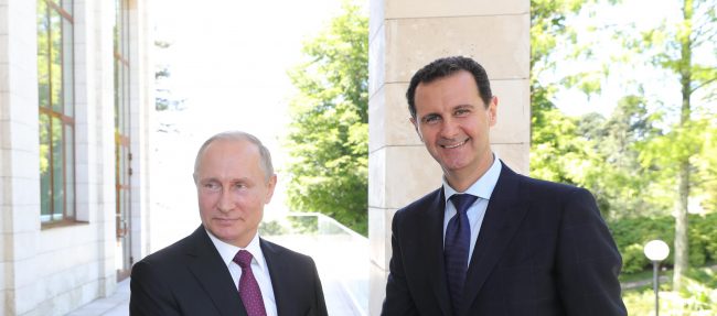 كيف خرج الأسد بمكاسب من انسحاب ترامب من الشمال السوري دون أن يطلق رصاصة واحدة!