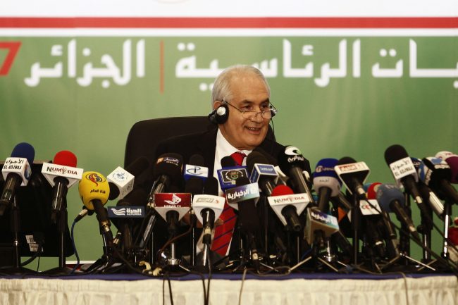 رئيس المجلس الدستوري الجزائري يقدِّم استقالته