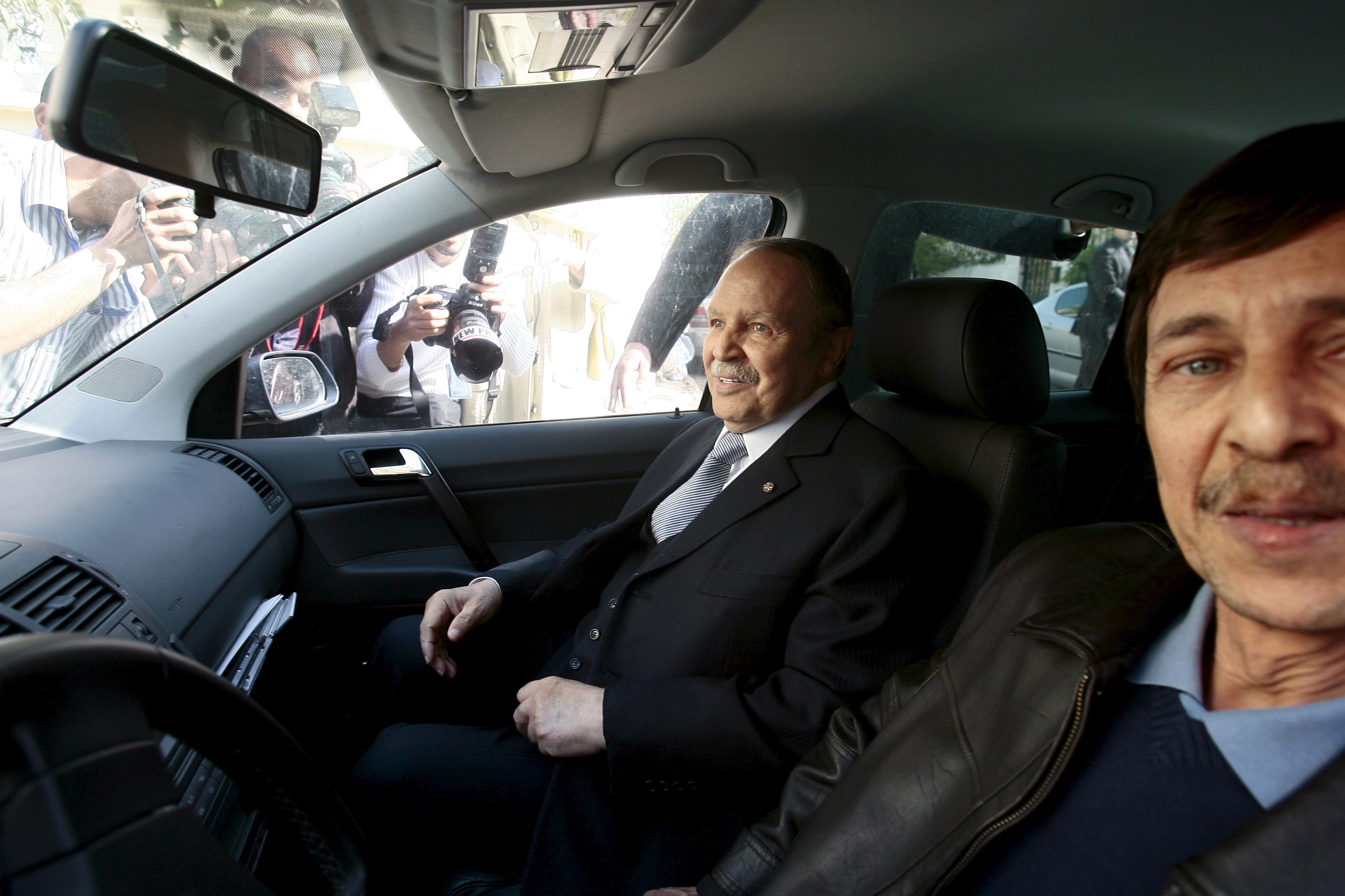 سعيد بوتفليقة قائد صالح الجزائر