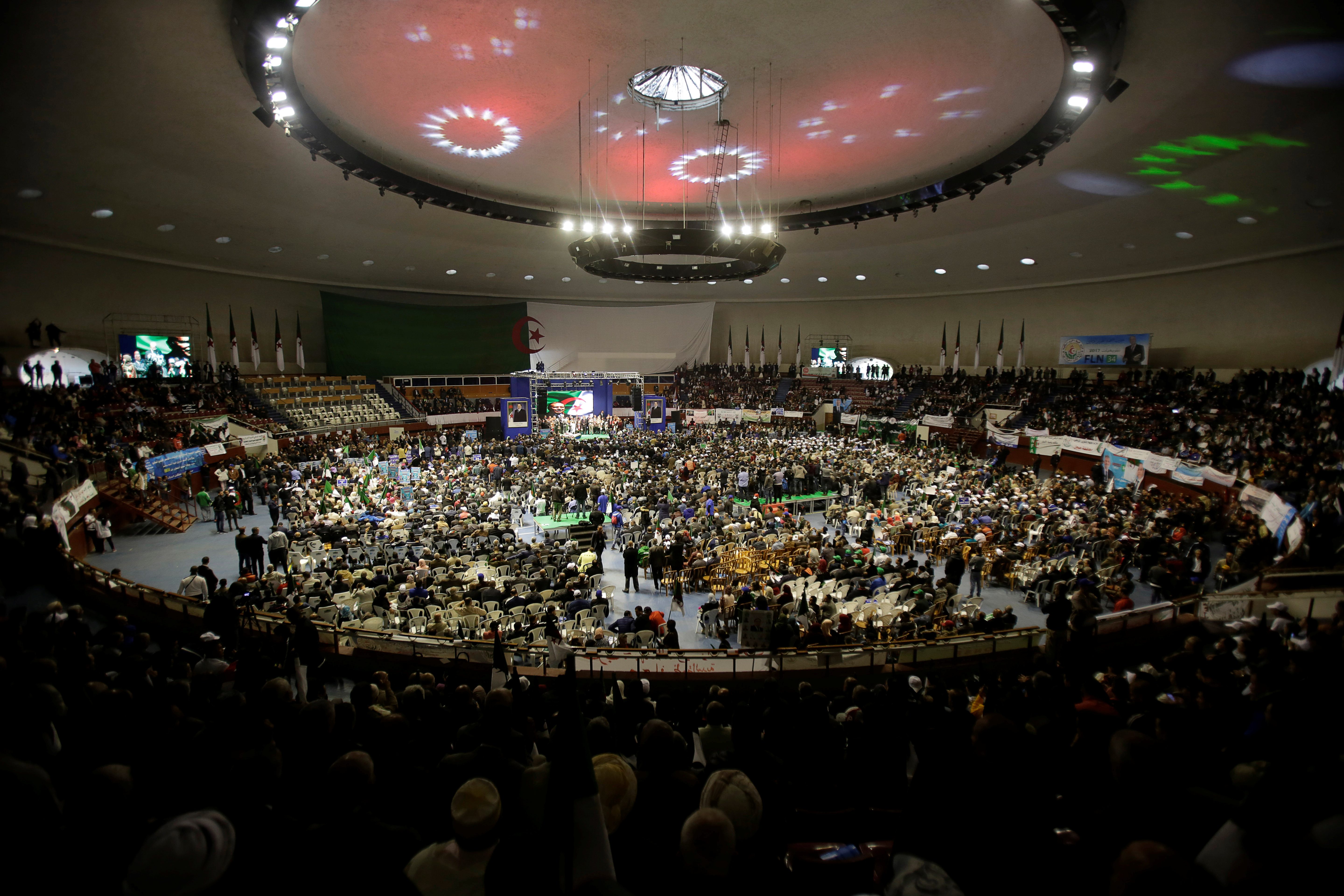 خلافات داخل حزب جبهة التحرير الوطني