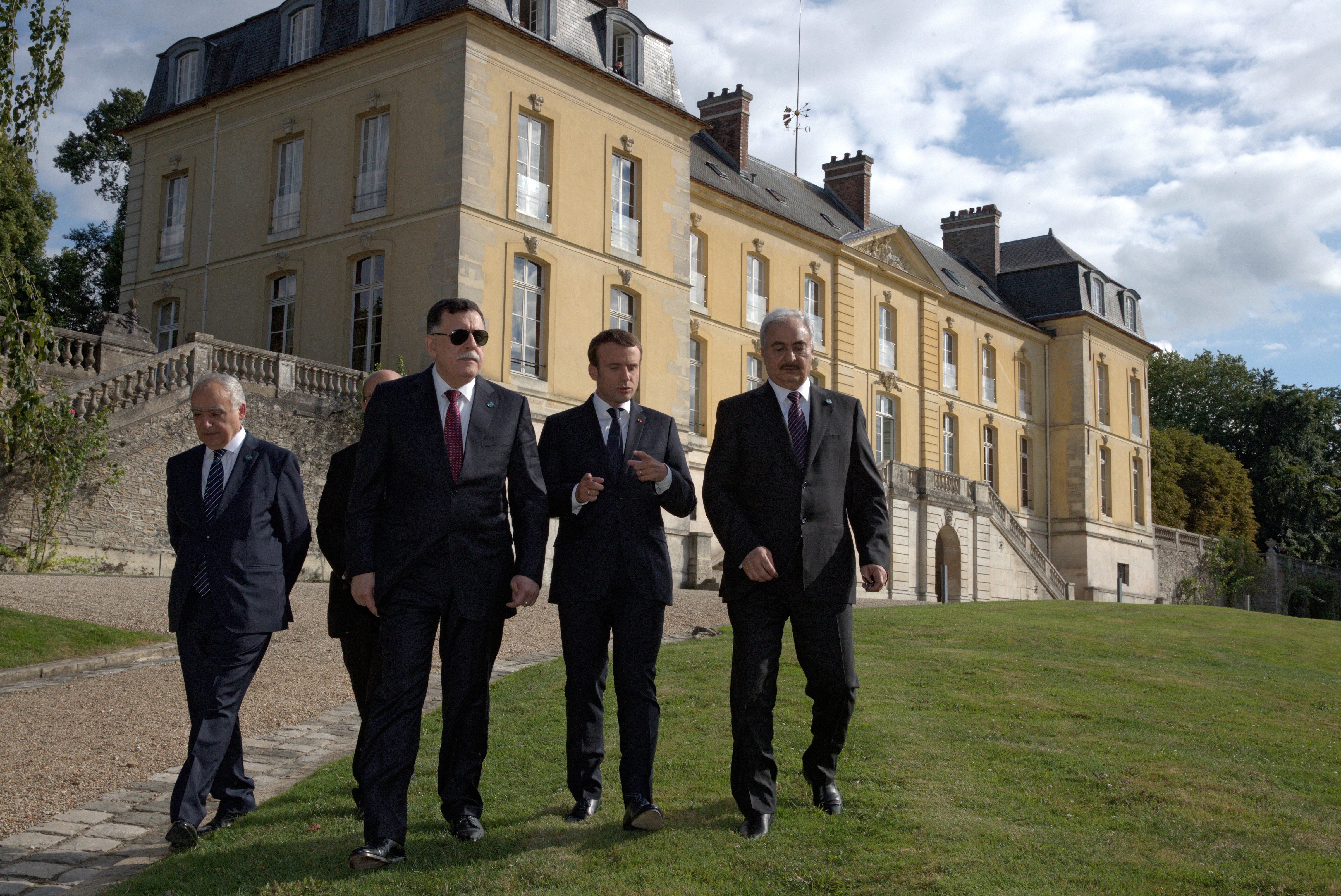 حرب البنوك.. أزمة جديدة تنتظر حفتر قد تؤثر بشكل كبير على مصير معركة طرابلس