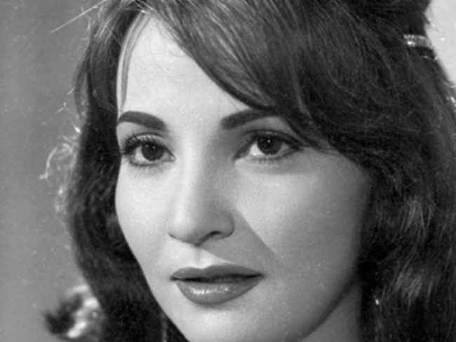 عرضها صلاح جاهين على وزير الإعلام مكتوبة على ورق مبلَّل بدموع «شادية».. قصة أغنية «الدرس انتهى»