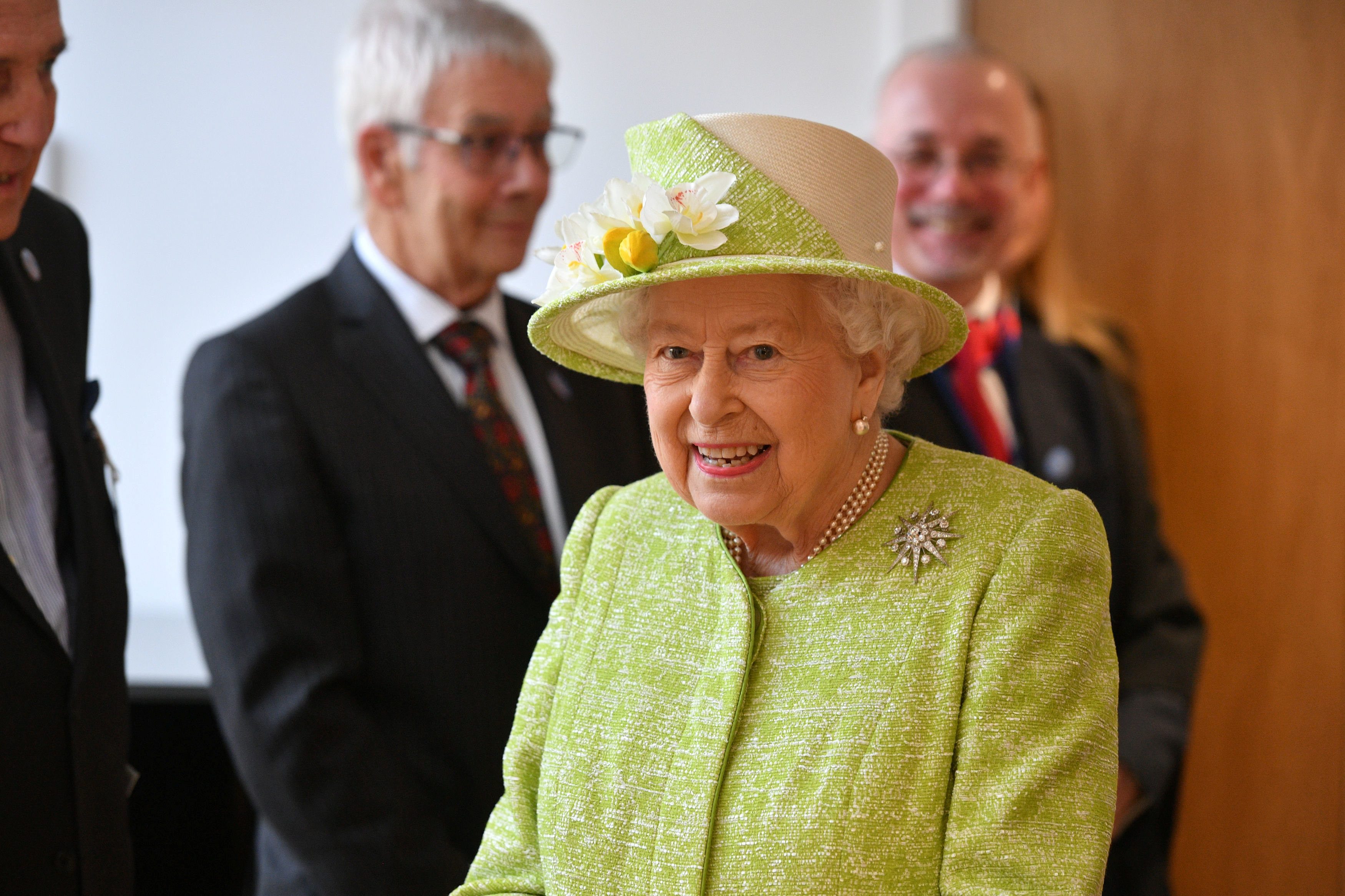 دخل إليزابيث يفوق الـ55 مليون دولار، لكن كم تبلغ ثروتها؟