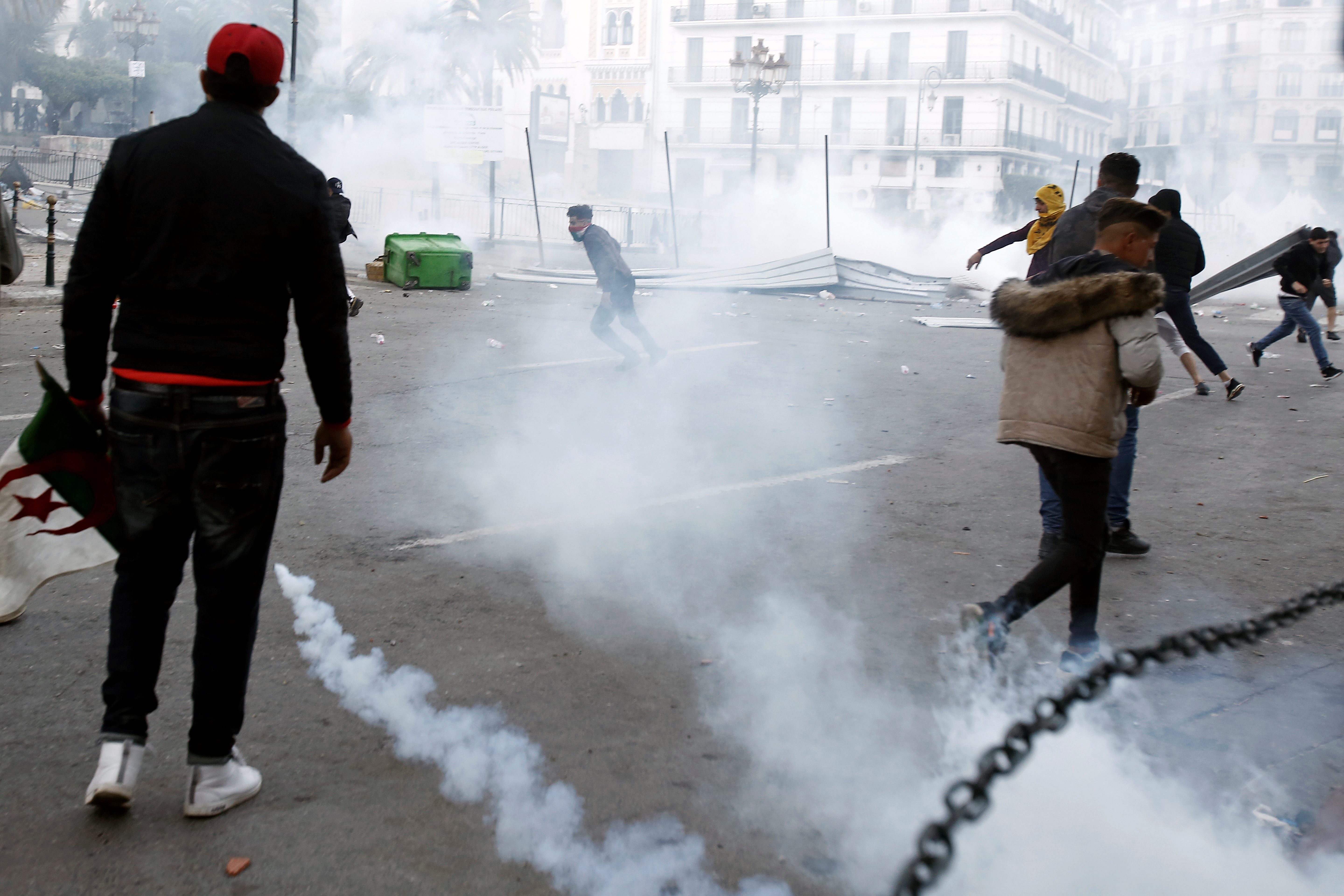 احتجاجات الجزائر الشرطة الجزائرية