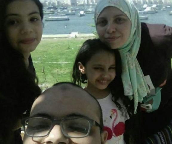 صلاح المرسي أبو العباس وعائلته / مواقع التواصل الاجتماعي