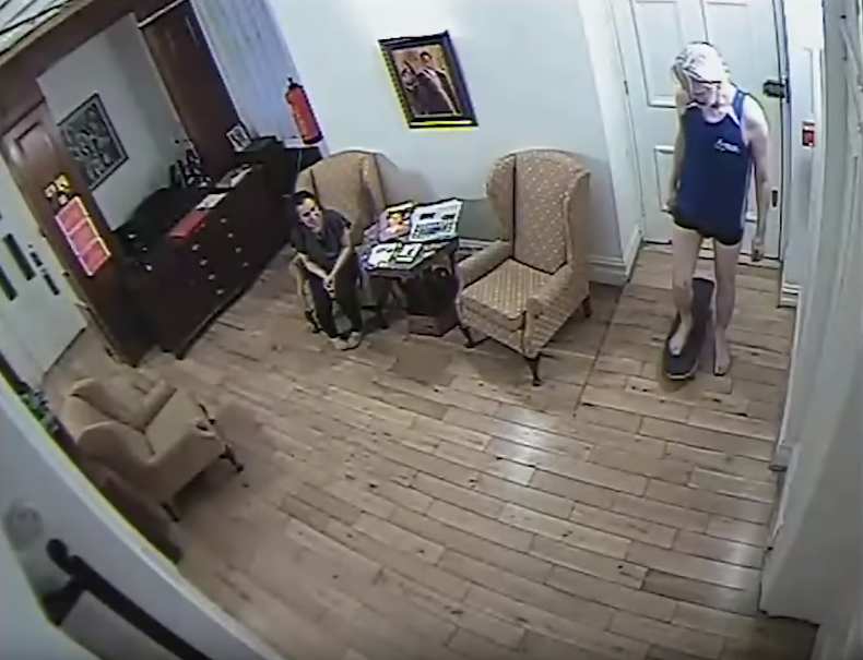 جوليان أسانغ داخل سفارة الإكوادور