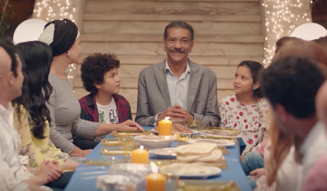 لماذا لا نحتاج عيداً للعائلة كما فعل «عبدالحميد» في مسلسل «أبوالعروسة»؟