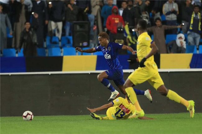 بسبب الخسارة الثقيلة.. جماهير ناد سعودي تنتقم من رئيس ناديها بحملة لحجب حسابه على تويتر