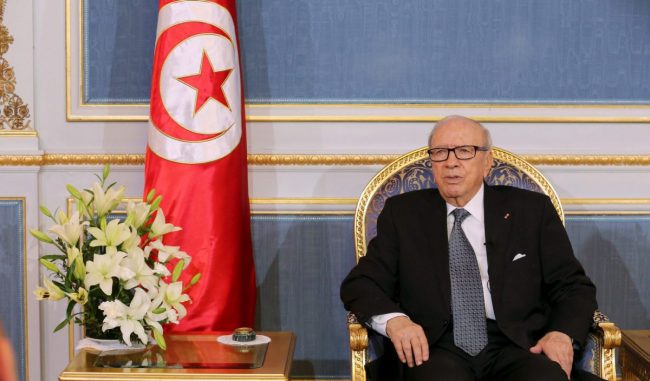 السبسي يُنقل مجدداً إلى المستشفى.. وسائل إعلام تونسية تُعلن تعرُّض الرئيس لوعكة صحية «مفاجئة»