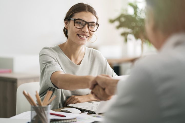 iStock\  وصولك مبكراً بعشر دقائق يعني أنَّك وصلت في ميعادك 