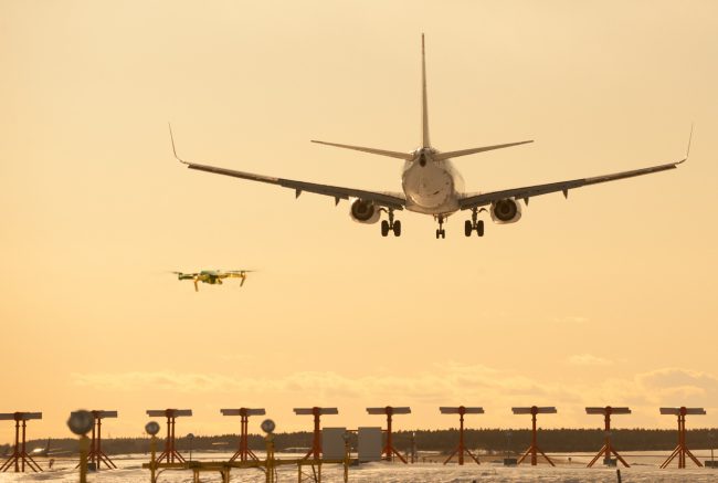 إحداها كانت في دبي.. طائرات بلا طيار تسبب إغلاق المطارات
