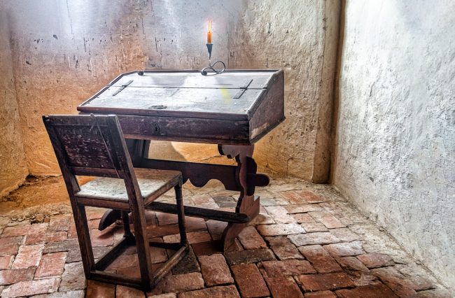 3 أجيال من ملوك المغرب.. صُنعت في المدرسة المولوية!