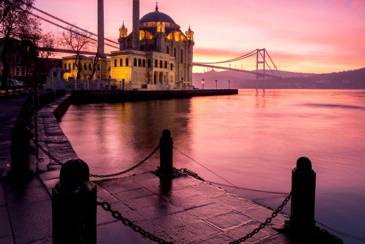 iStock/  الآثار المعمارية الإيرانية والعربية والأيوبية والمملوكية كان لها أثر كبير بفنه