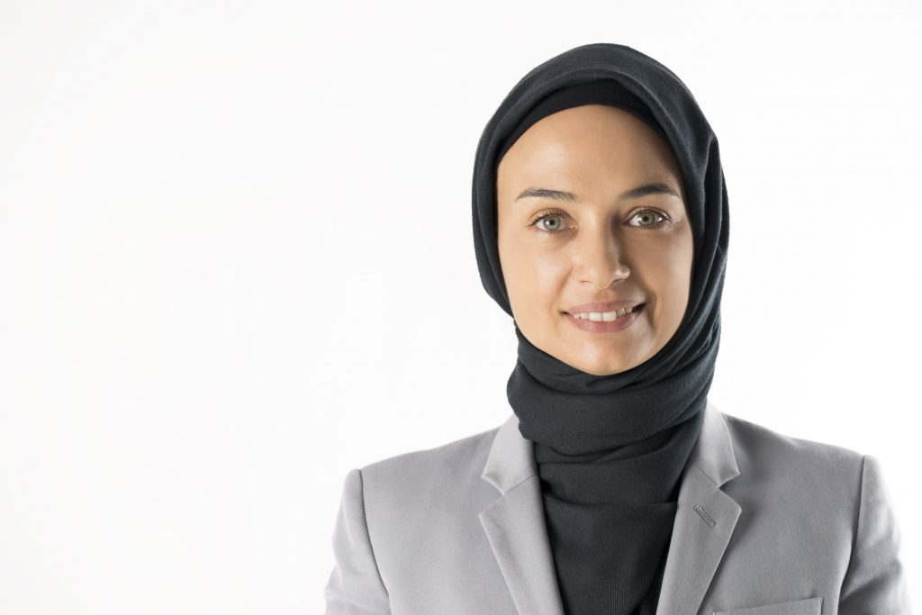 بعد المسلمين، جاء المسيحيون، الذين لا يعتبرون أنفسهم من الكاثوليك أو البروتستانت، في المركز الثاني للشعور بالترابط الروحي، ومن بعدهم جاء البوذيون ثم الهندوس.