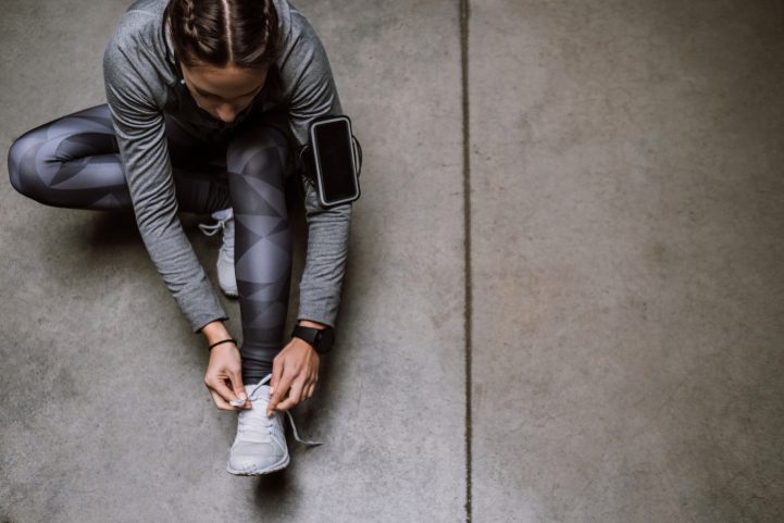 iStock \  هناك أطباء متخصصين في أمراض القدم بدأوا إنتاج خطوط الأحذية الخاصة بهم 