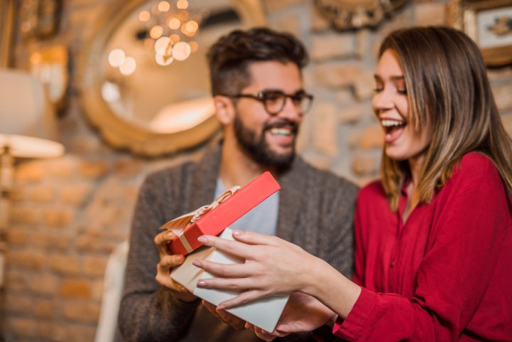 iStock\ تحتاج كل امرأة إلى من يسعى لإسعادها بدلاً من إحاطتها بالهموم والمشاكل