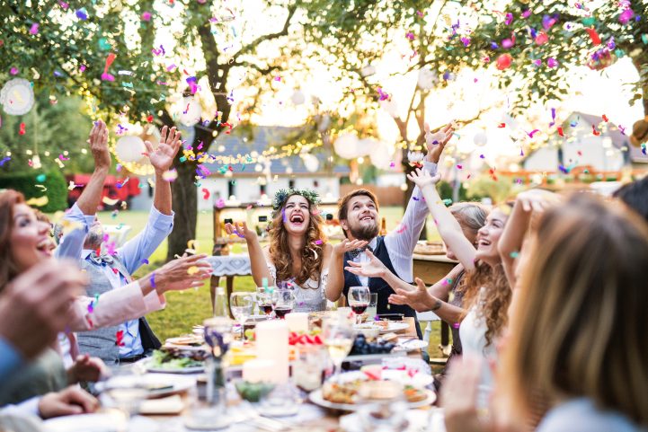 iStock \ لا تنسيْ أن تستمتعي بوقتك 