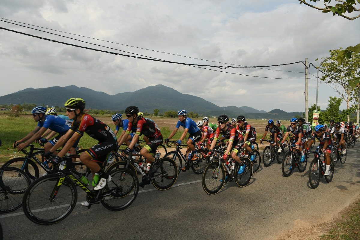 غاب بيلوتشي فحضر بيفيلاكوا.. المرحلة السابعة للسباق تعزز السيطرة الإيطالية