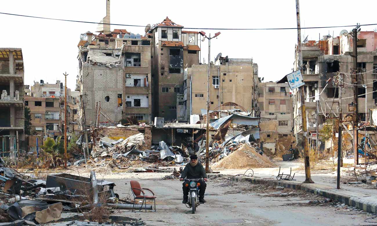 تقسيم المصالح.. روسيا وإيران والصين تتنافس للسيطرة على الاقتصاد السوري من بوابة إعادة الإعمار