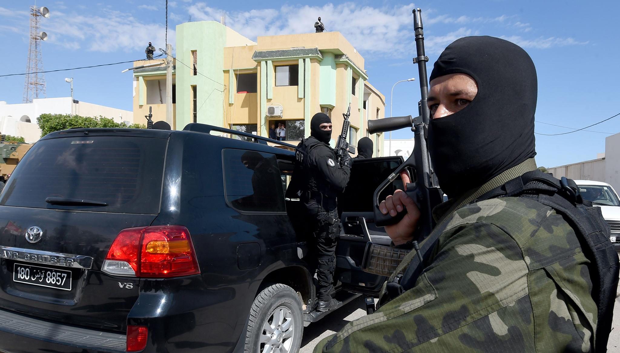 دور غامض لباريس.. مسلحون أوروبيون وفرنسيون في ليبيا، هل جاؤوا لدعم حفتر؟