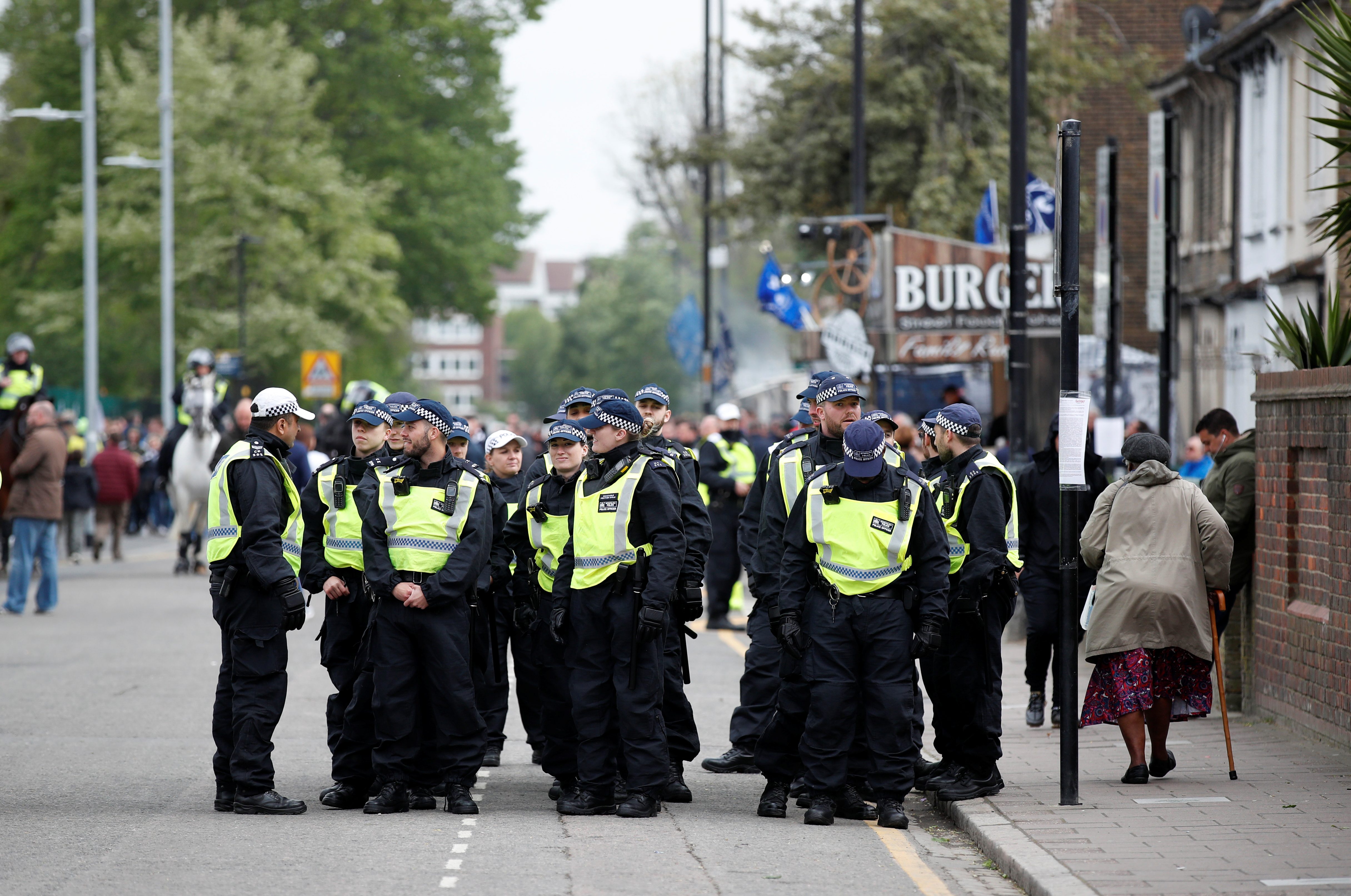 مانشيستر بريطانيا اشتباه بوبجود قنبلة
