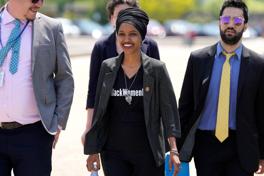 نائبة مسلمة بالكونغرس تحذر من «حرب لا نهاية لها» مع إيران، وتؤكد: لا يحق لترامب أو السعودية الضغط لدخول هذه الحرب