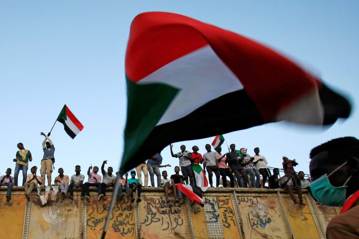 الهجوم على اعتصام الخرطوم خلف 6 قتلى/ رويترز