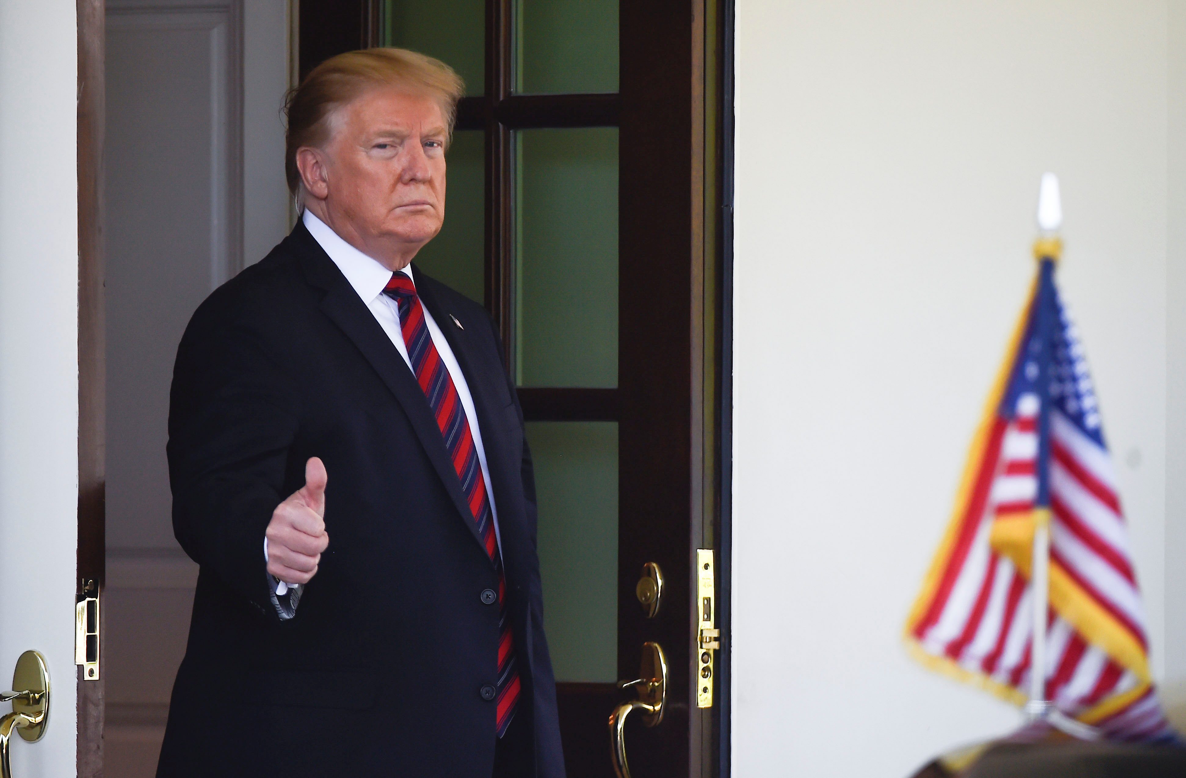 دونالد ترامب العفو عن جندي أمريكي قتل سجين عراقي