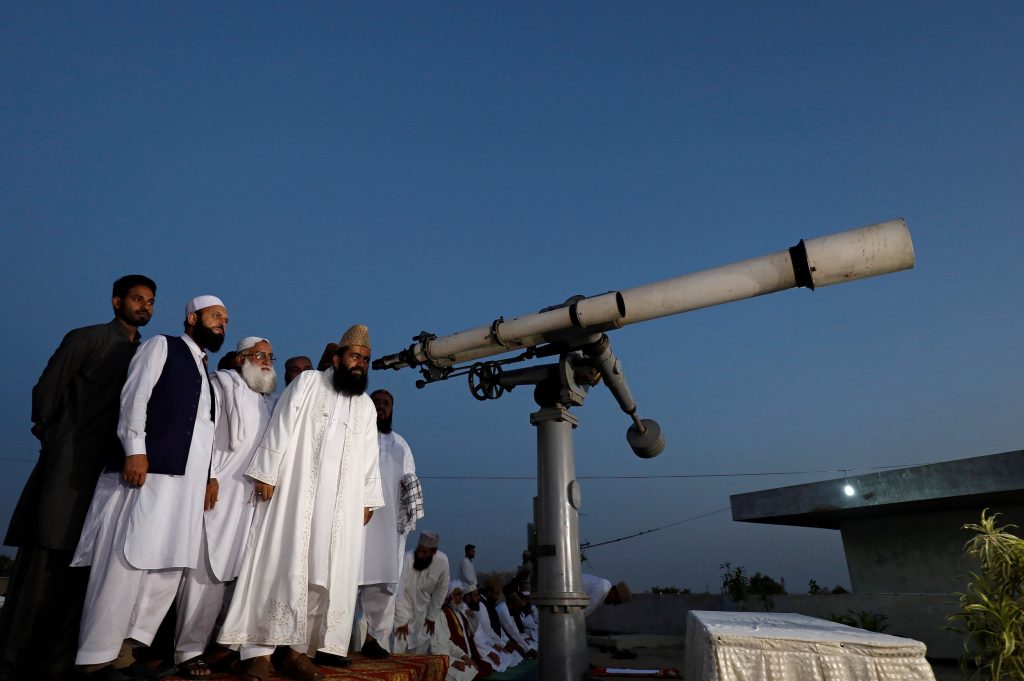 مراقبة هلال رمضان باكستان