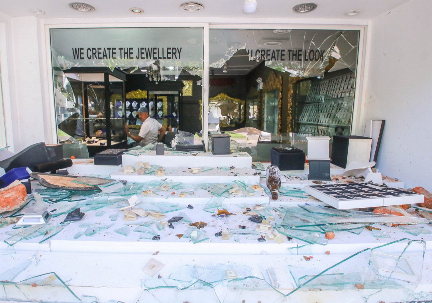 استهداف متاجر لمسلمين في سريلانكا/ رويترز