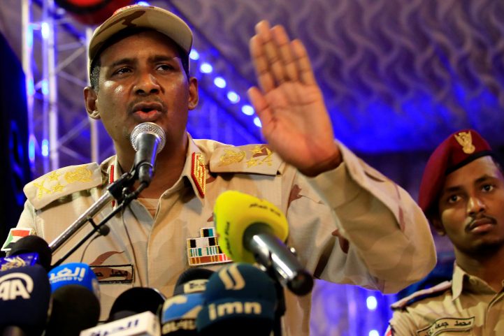 نائب رئيس المجلس العسكري الفريق ركن محمد حمدان دقلو/رويترز