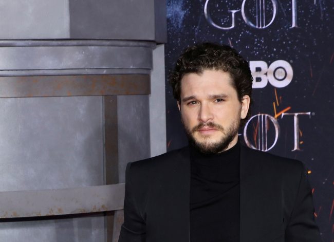 نجم Game of Thrones كيت هارينغتون يسخر من مسيرته المهنية ويخضع للعلاج
