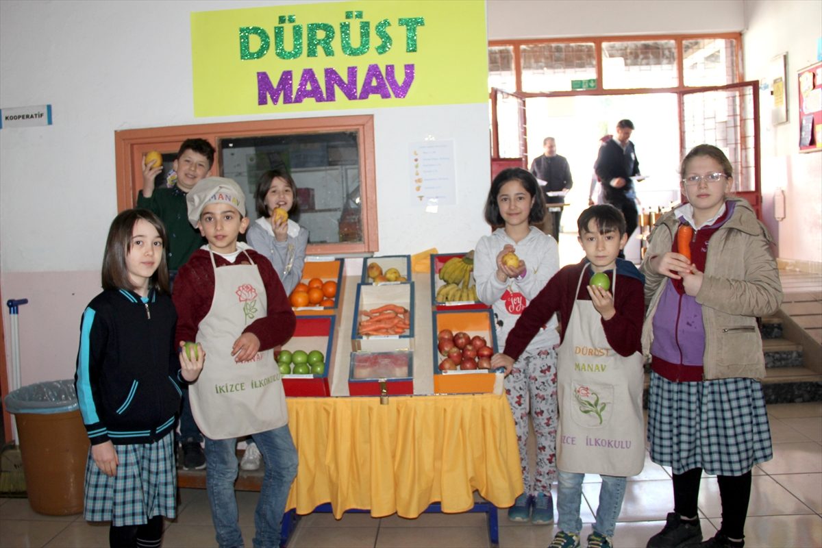 سلوك الدفع مقابل الفواكه والخضراوات دون وجود "رقيب" يُكسب الصغار صفة المسؤولية