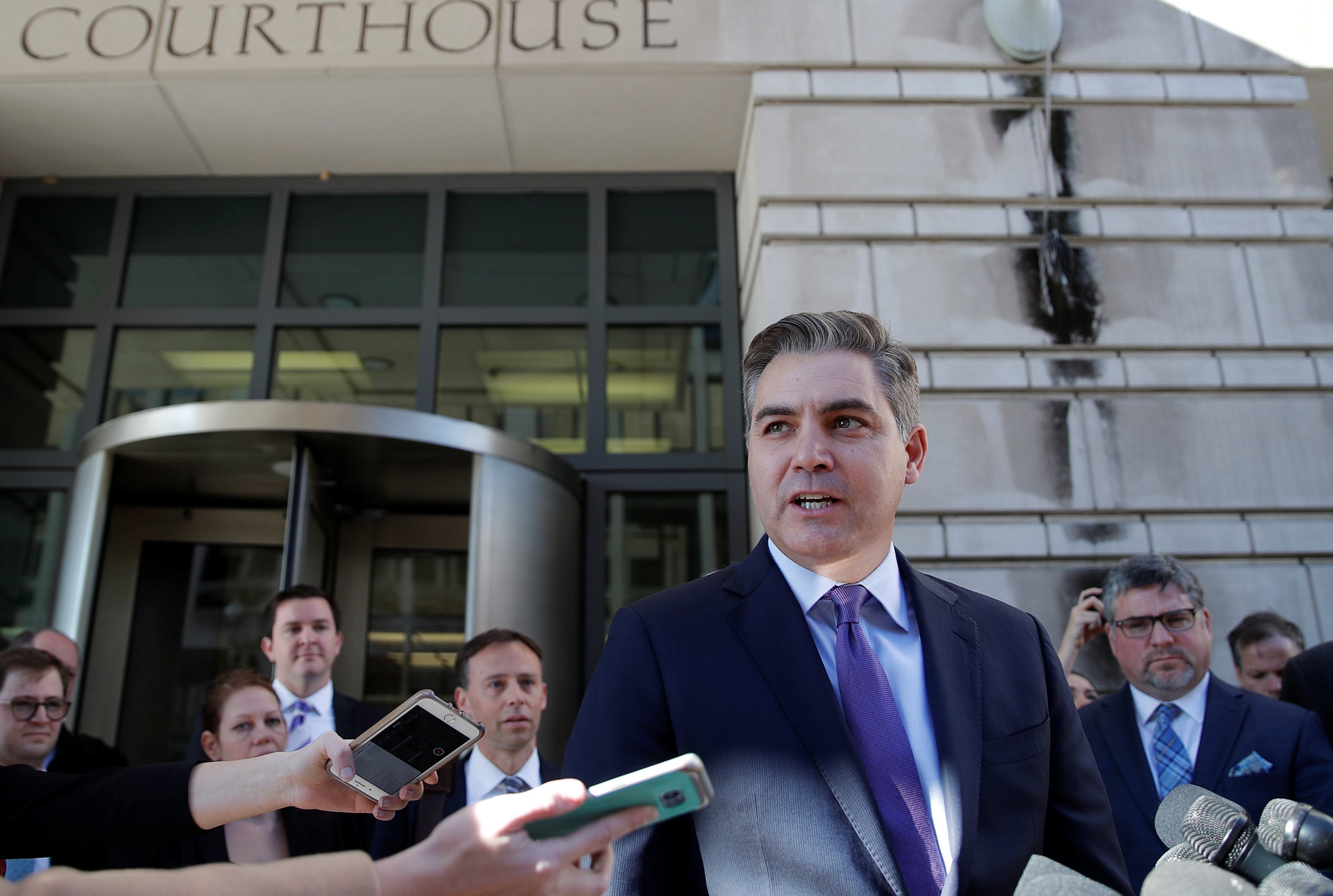 جيم أكوستا، كبير مراسلي CNN في البيت الأبيض