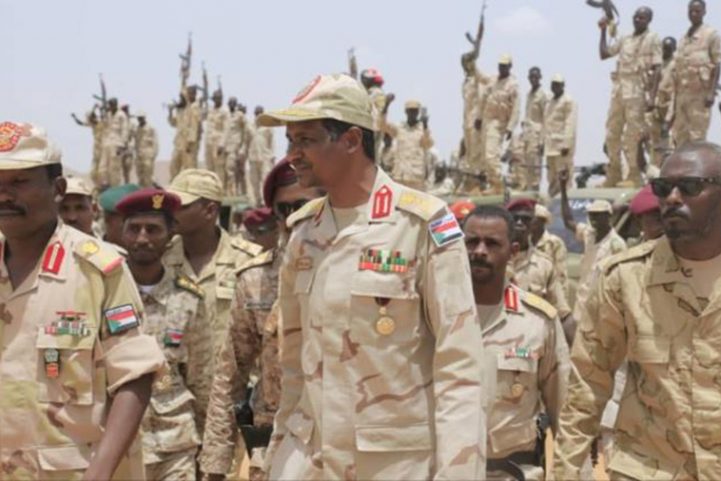 حميدتي بين قادة قوات الدعم السريع في السودان/ سونا