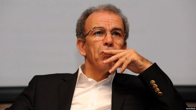 كُفَّ عن تسفيه تاريخنا.. في الردِّ على عصيدة التنوير