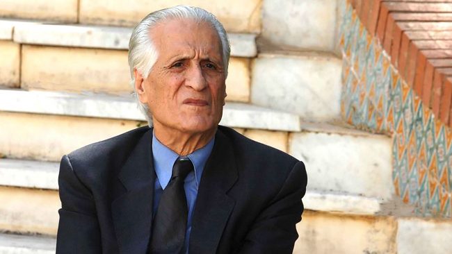 أحمد الإبراهيمي.. السياسي المُحافظ الذي يطالبه الحراك بقيادة المرحلة الانتقالية في الجزائر