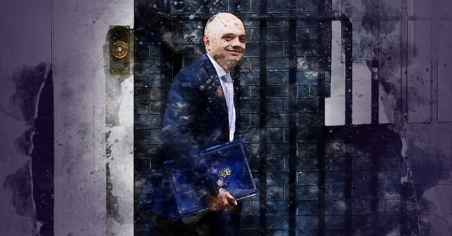 هل يصبح أول رئيس حكومة بريطاني مسلماً؟ وترامب يبحث الاستغناء عن «الأونروا» في قمة البحرين، والسديس يطلب من زوار المسجد الحرام تخفيف الزحام