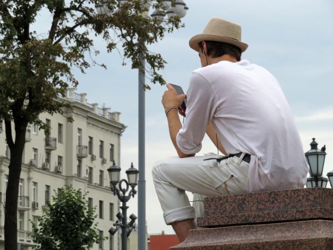 تشكيلة بناطيل رجاليّة جديدة من Defacto في الدول العربية ستساعدك على تحمل حر الصيف