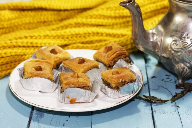 إرث عثماني أم آشورية الأصل؟.. تعرف على جذور البقلاوة الجزائرية وسبب تسميتها بهذا الاسم